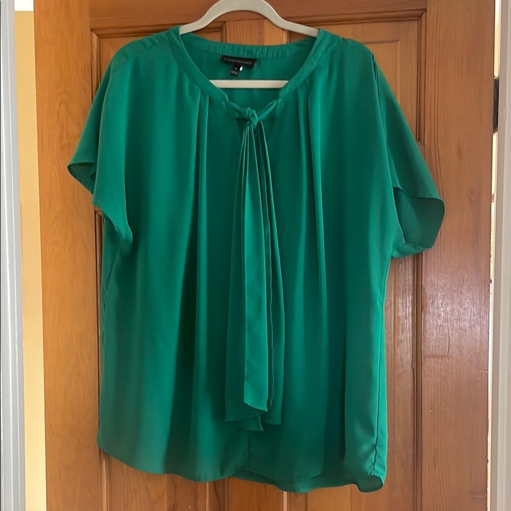 Green Women's Top with tie detail